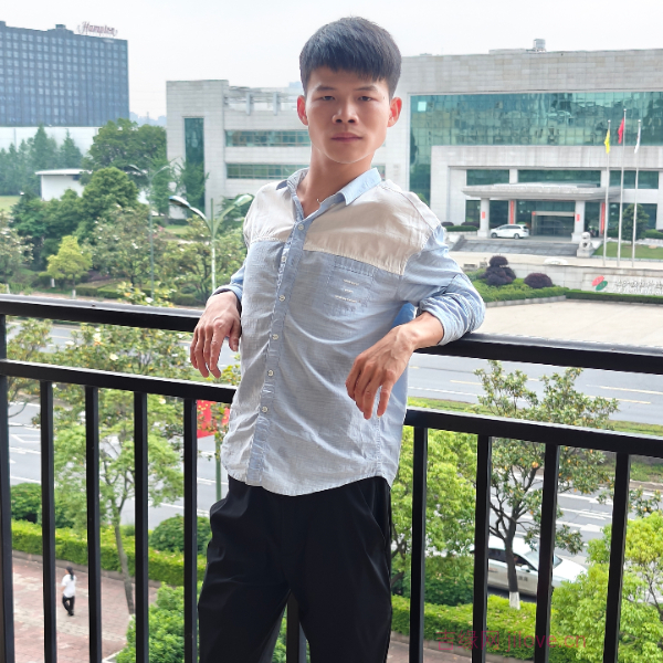 湖南28岁单身帅哥真诚找对象-浙江征婚相亲网